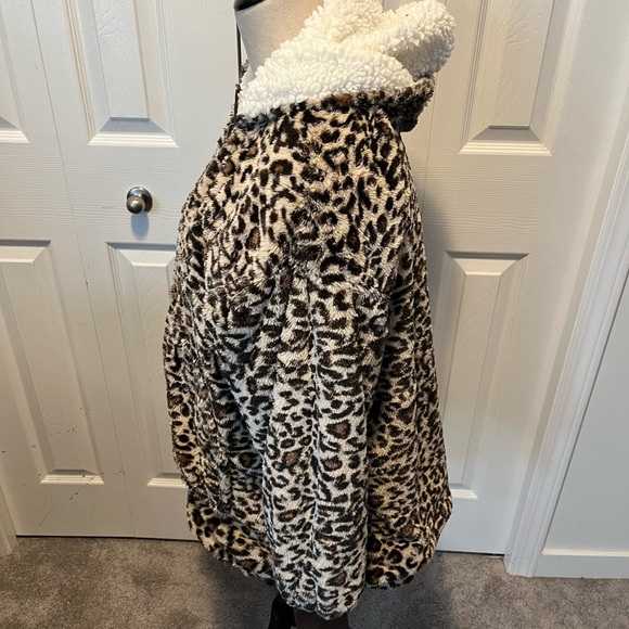 Sherpy reversable size L jacket - Picture 9 of 15